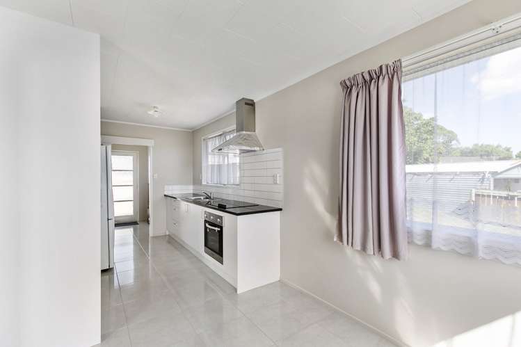 7 Almay Place Clover Park_4