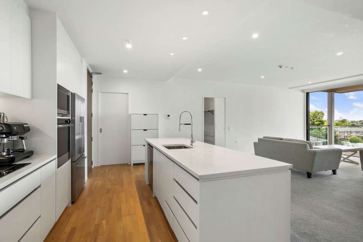 302/8B Lake Pupuke Drive_4