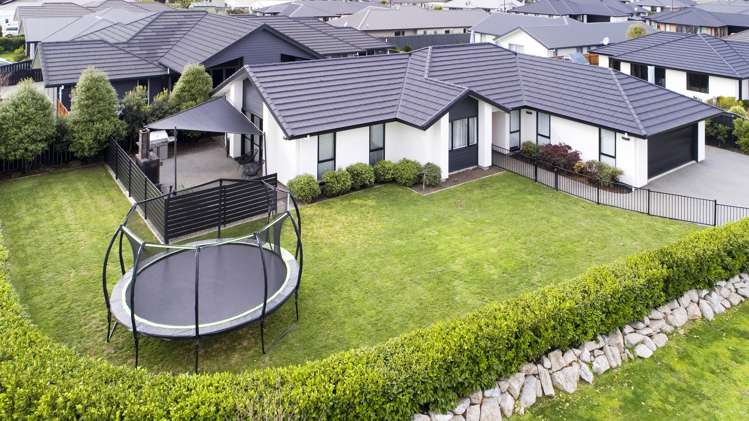 76 Malone Crescent Richmond_23