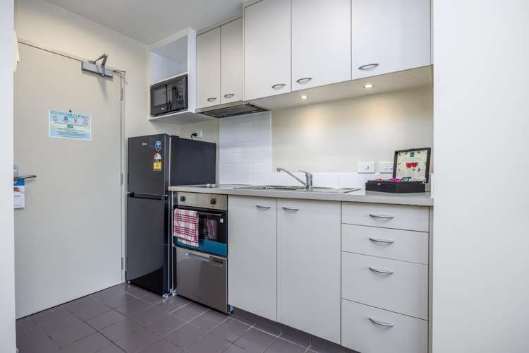 410/17 Amersham Way Manukau_7