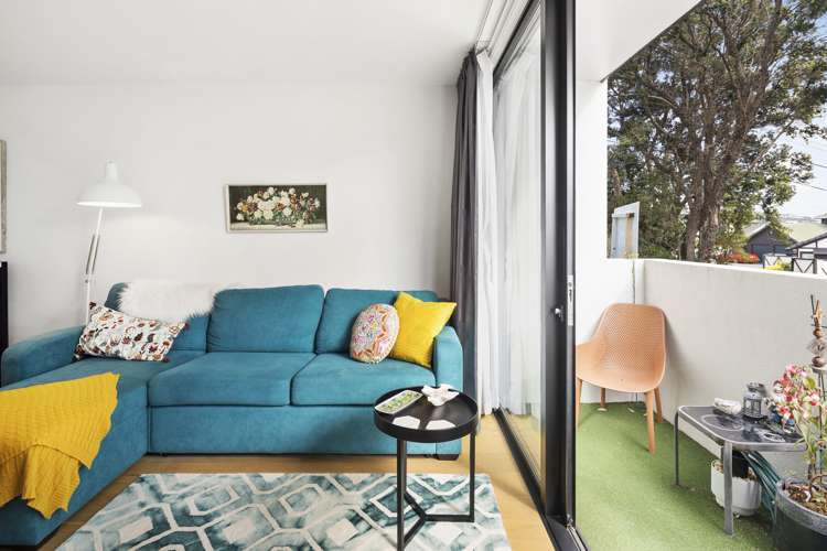 33 Jean Caldwell Way Island Bay_4