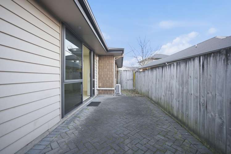 4/31 Jones Crescent Melville_11