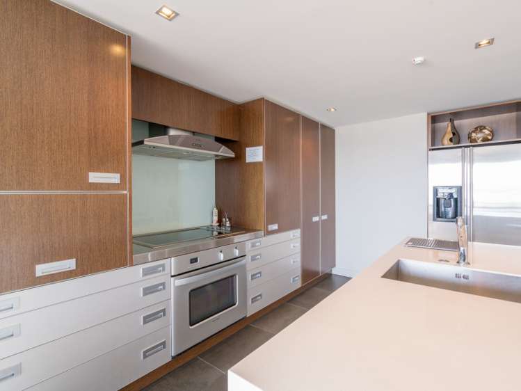 14/225 Lake Terrace Waipahihi_4