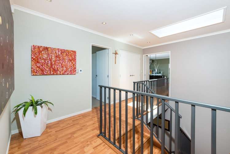 8 Vidal Way Flat Bush_12