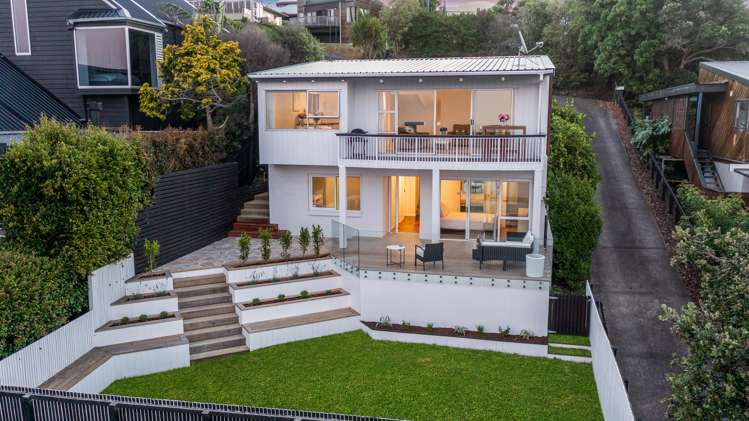 25 Duncansby Road Stanmore Bay_25