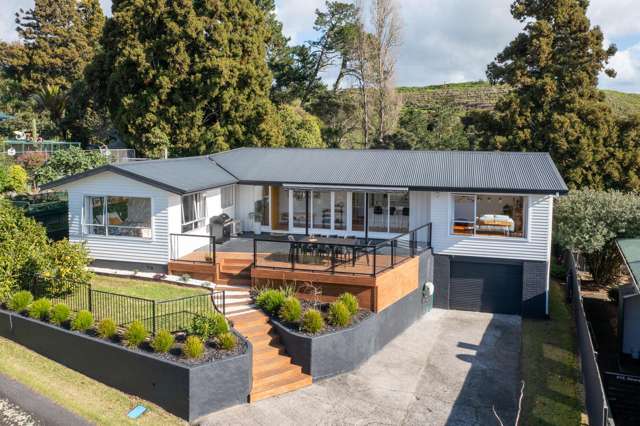 Renovated River View Retreat!
