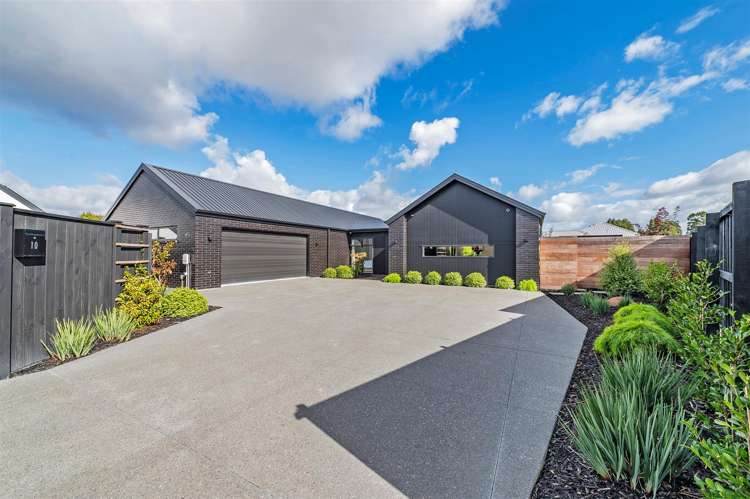 10 Kinnerton Lane Casebrook_2