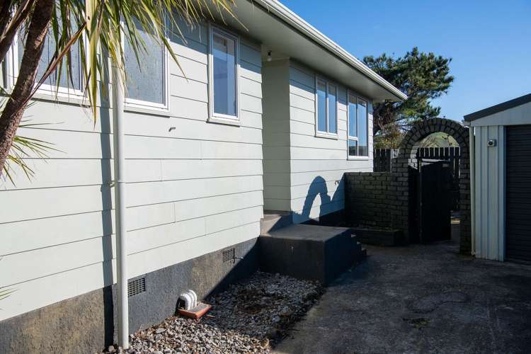 41 Outram Grove Kelson_2
