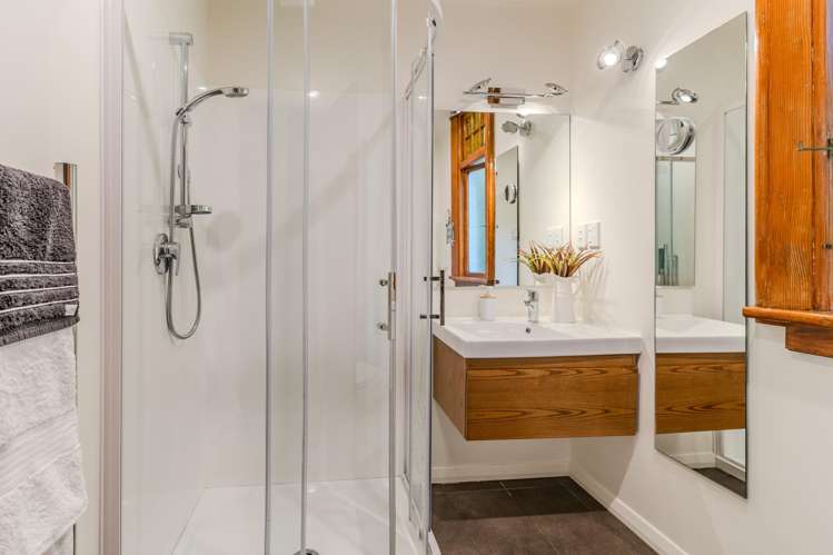 9 Picardy Street Maryhill_11