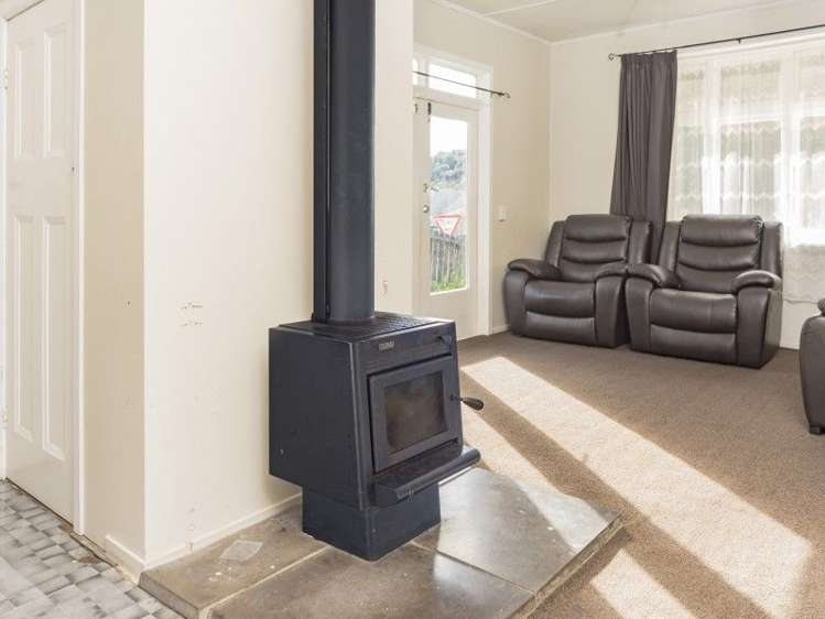 128 Saint Vincent Street Toi Toi_5