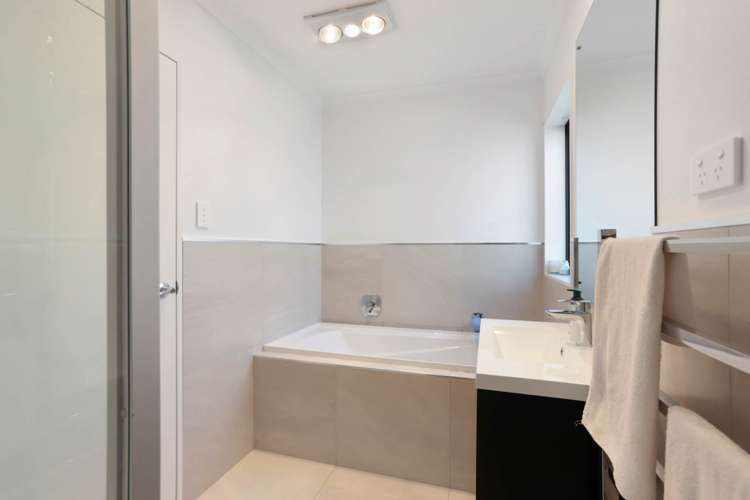 59 William Wallbank Crescent Swanson_13