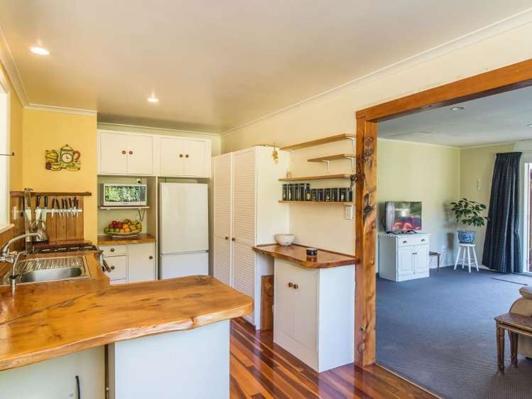 73 Valley Road Paraparaumu_5
