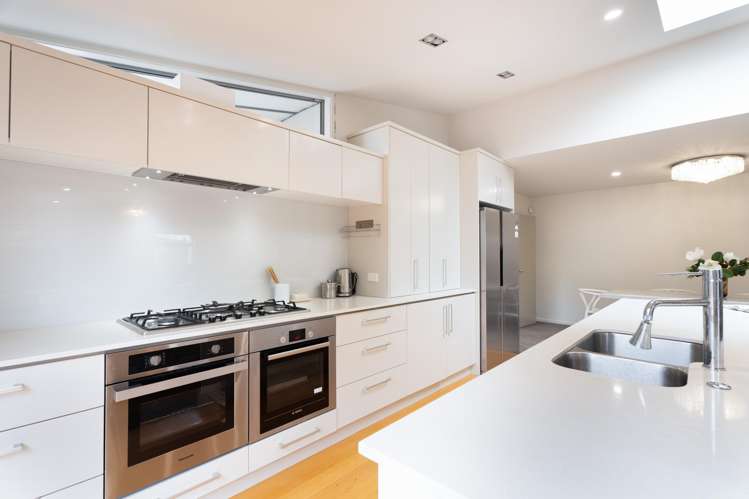 8 Halewood Grove Churton Park_4