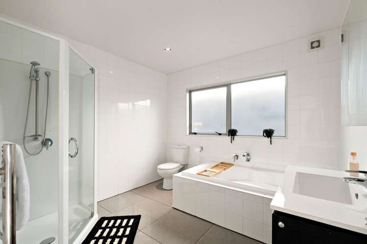 2/17 Blackbridge Road Wadestown_14