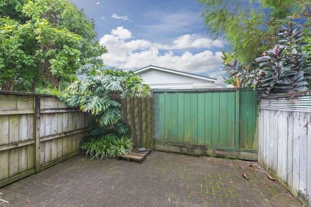 5/8 Soljak Place Mount Albert_3