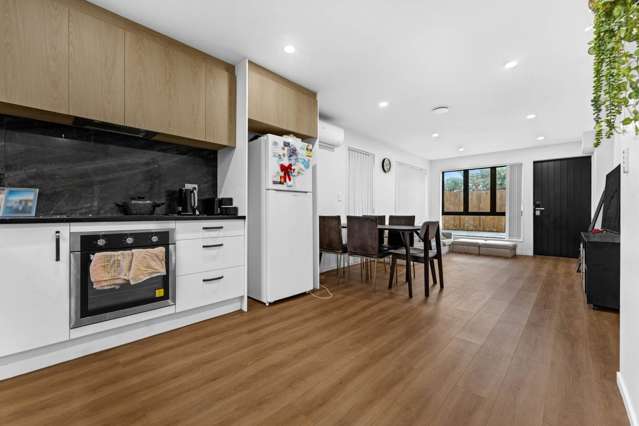 10D Benton Place Manurewa_3