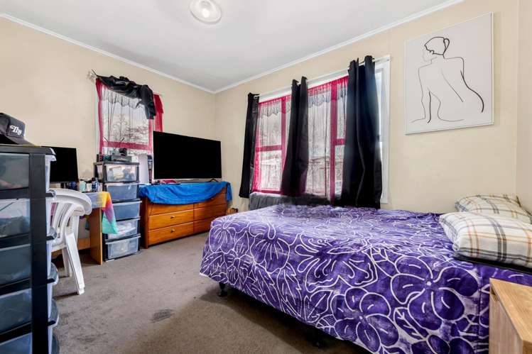 23 Tindall Crescent Otara_8