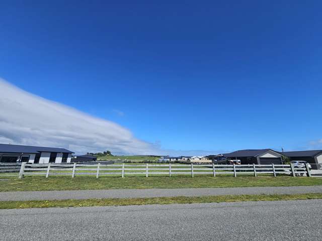 6 Roma Way Waitarere_1