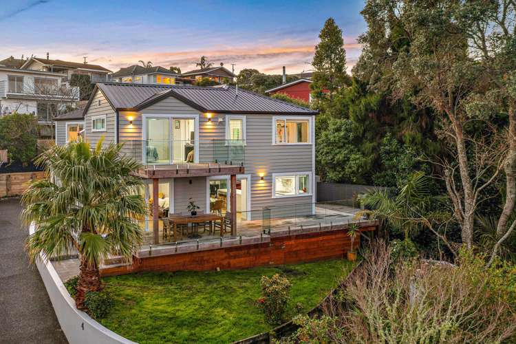 4/92 Churchill Road Murrays Bay_1