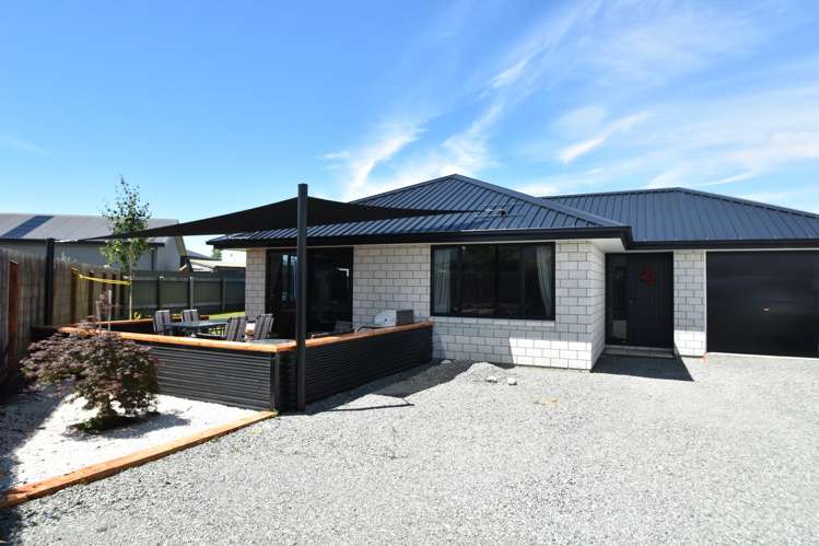 15 Lakeland Avenue Twizel_0