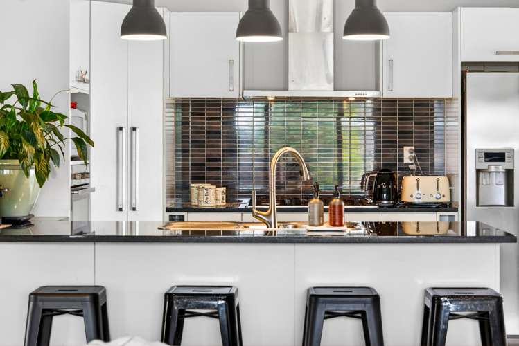 94 Keri Vista Rise Papakura_8