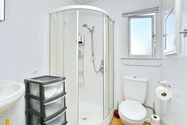 47 Batten Grove The Pines Beach_12