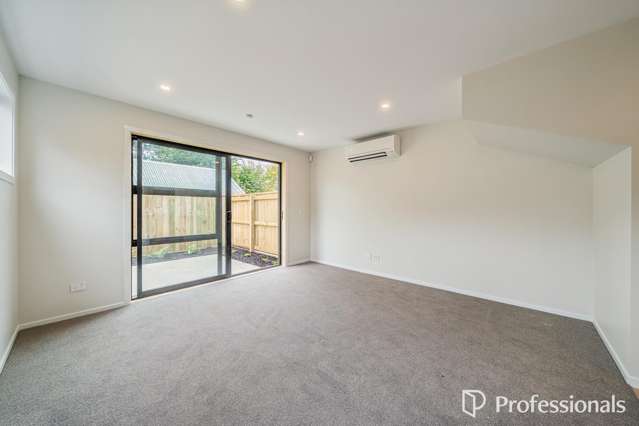 31 Wainuiomata Road Wainuiomata_3