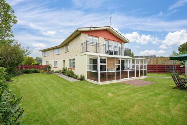 FOUR DOUBLE-BEDROOMS IN GLADSTONE -A RARE FIND