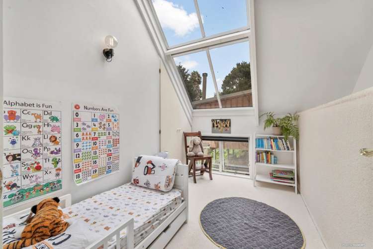 653 East Coast Road Browns Bay_11