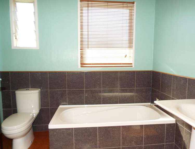 69 Lisa Crescent Mangakakahi_5