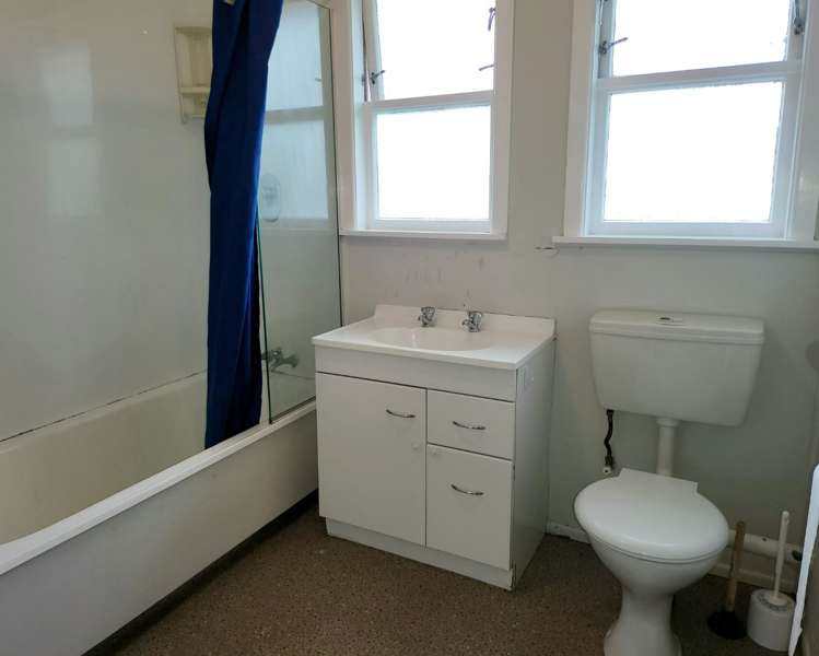 27 Lynda Avenue Paparangi_11