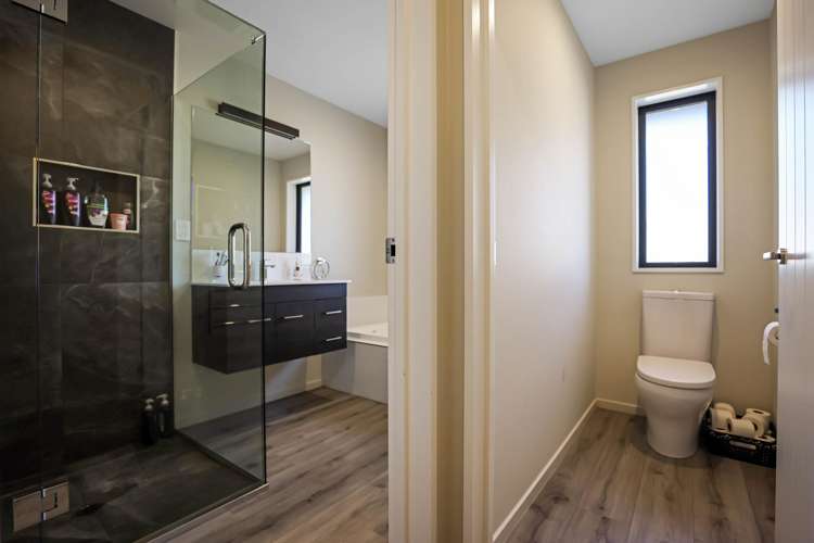 31 Geoff Geering Drive Netherby_26