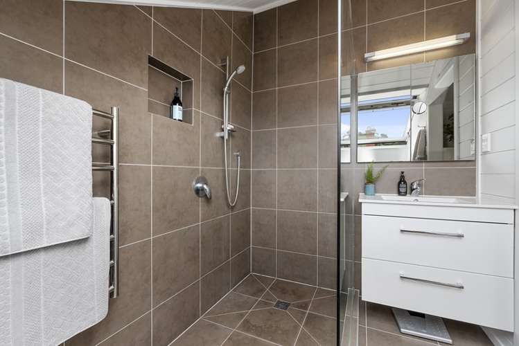 26 Hastings Parade Devonport_12