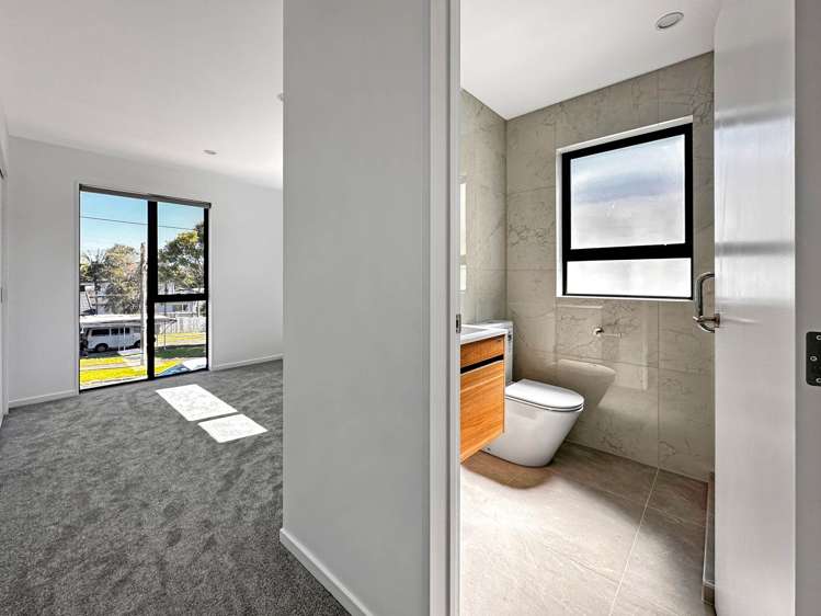 2A Sylvester Avenue Mt Roskill_5