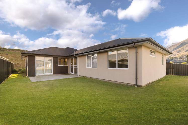 39 Peterley Road Lower Shotover_1