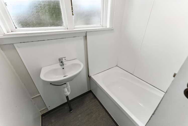 110 Emmett Street Shirley_15