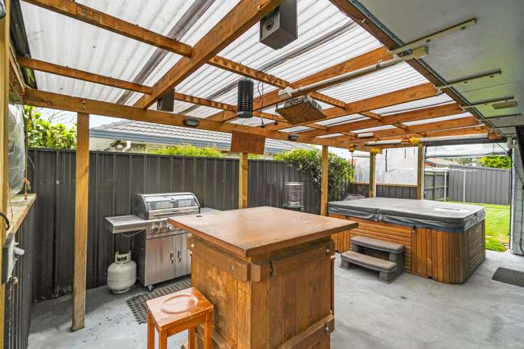 1 Caesar Roose Drive Glenview_16