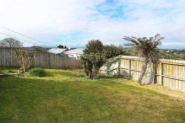 73 Target Road Totara Vale_11