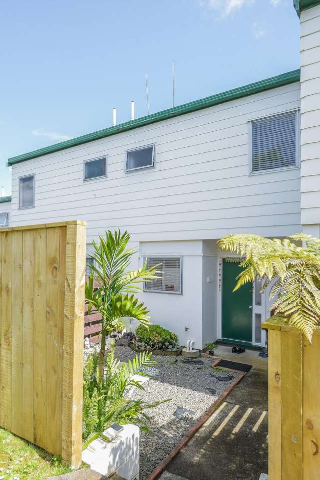 23 Fred Woodward Place Mount Roskill_2