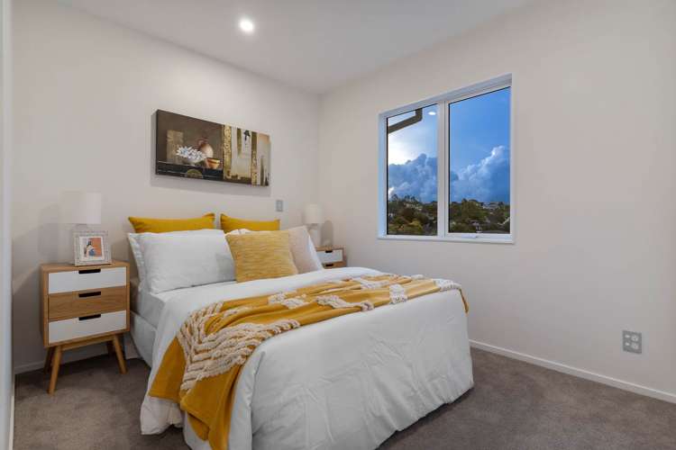 2/7 Louise Place Browns Bay_14