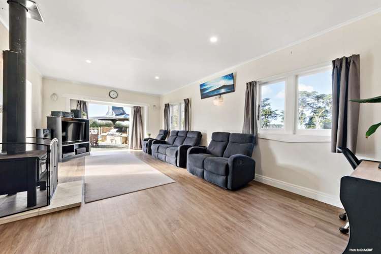 723 Waitakere Road Kumeu_9