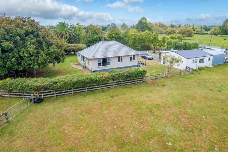 211 Racecourse Road Cambridge_7