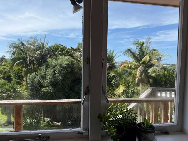 Northcote Gem - Central and Spacious