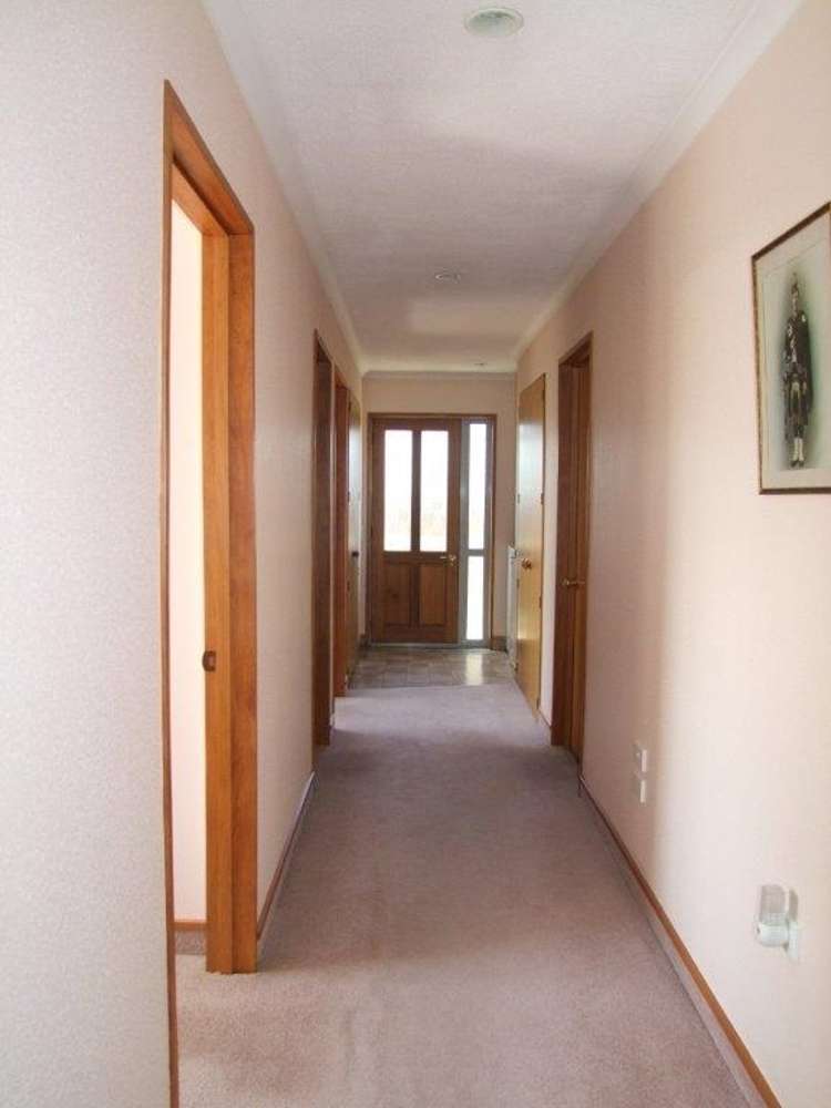 2 Duthie Street Milton_14