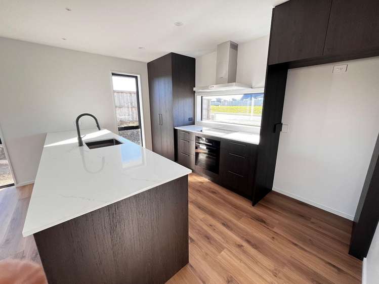 82 Nelson Street Elgin_12
