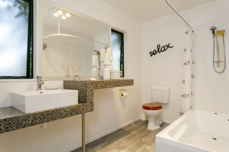 28 Te Kopua Street Acacia Bay_13