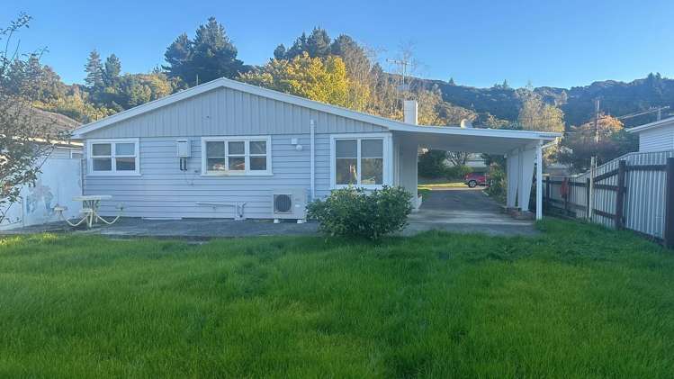 28 Fraser Street Wainuiomata_15