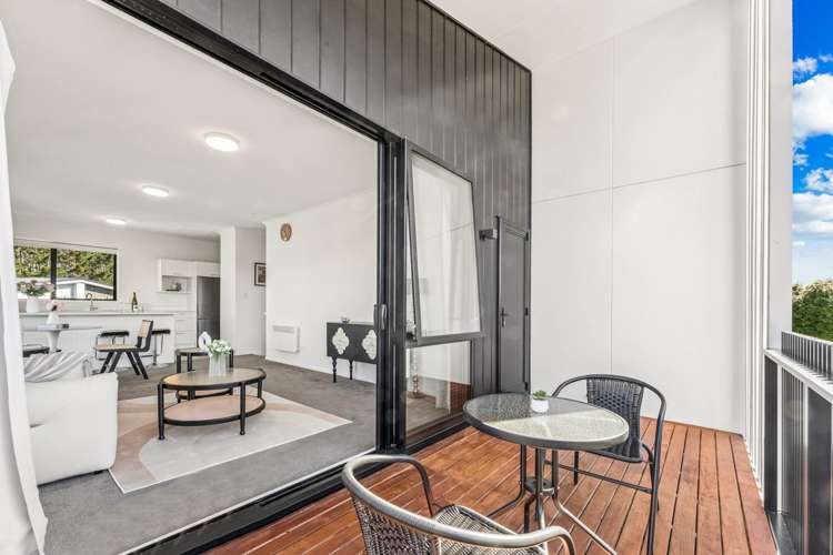 7 Awamarino Way Westgate_10