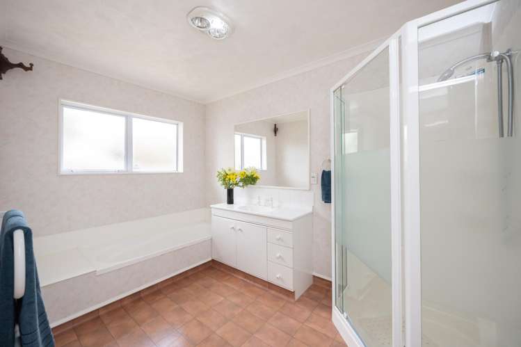 2 Perreau Court Feilding_3