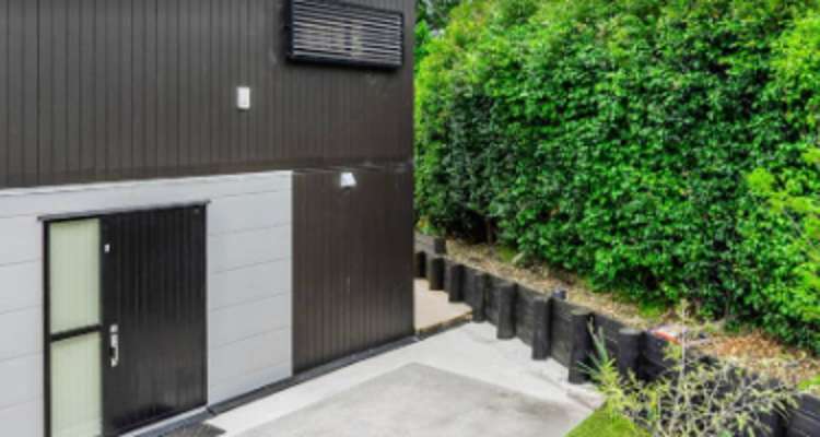 9/10 Hutchinsons Road_0